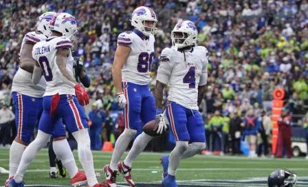 Bills aplastan a los Seahawks para afianzarse en la cima de su división