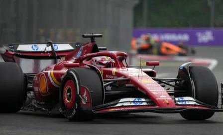 Carlos Sainz gana el Gran Premio de México en catastrófica jornada para Red Bull