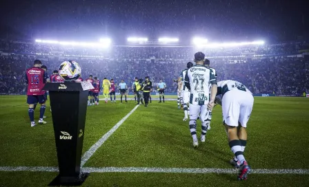 ¡Nuevamente! Televisa retrasa transmisión del Cruz Azul vs Santos por comerciales 