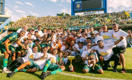 Aldosivi vuelve a la Primera División del futbol argentino tras vencer a San Martín de Tucumán