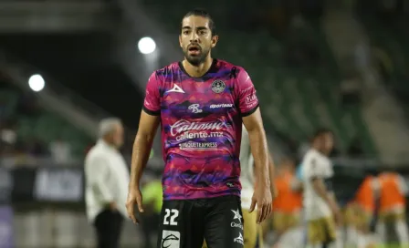 ¡No le gustó salir! Rodolfo Pizarro hizo berrinche tras ser sustituido ante Pumas