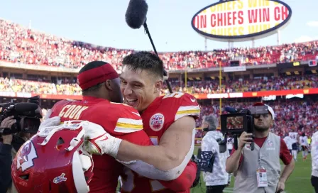 ¡Arañando! Chiefs mantiene invicto tras dramática victoria sobre Broncos de 16-14