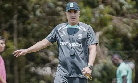 Atlético Nacional de Efraín Juárez empata ante Medellín y se alejan del liderato