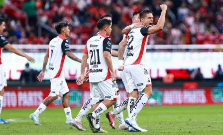 ¡A lo Atlas! Los rojinegros eliminan a Chivas en el Play-In con polémica incluida