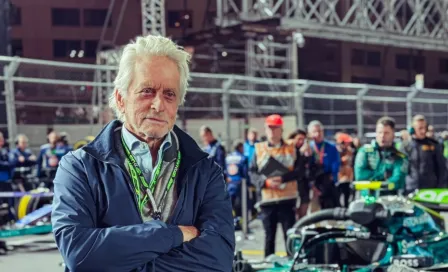 El actor, Michael Douglas, estuvo presente en el GP de Las Vegas con Aston Martin 