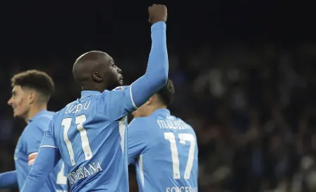 Napoli, de la mano de Lukaku, vence a la Roma y recupera el liderato de Serie A