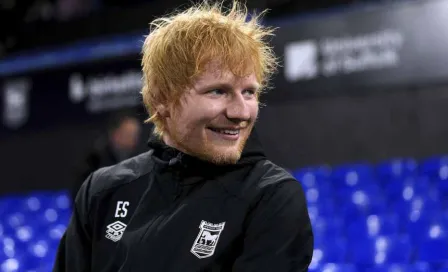 Ed Sheeran se disculpa por interrumpir entrevista de Ruben Amorim DT de Manchester United