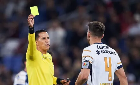 ¡Polémica! Penalti a favor de Rayados vs Pumas, mal marcado, según exárbitros