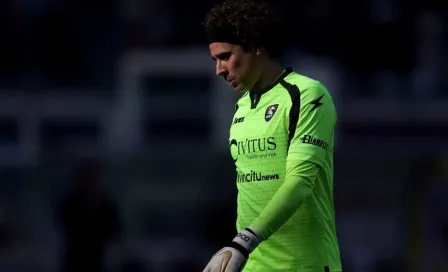 ¿Borrado? Guillermo Ochoa suma un mes sin jugar con el AVS; hoy no siquiera fue convocado