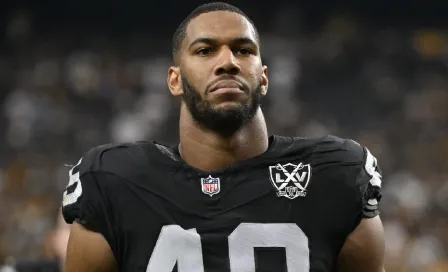 ¡Se le pasaron las copas! Charles Snowden, jugador de NFL, se quedó dormido en su auto