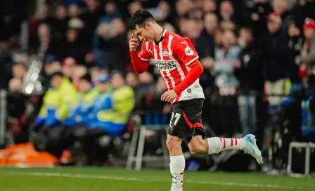 PSV le rinde homenaje a 'Chucky' Lozano tras su último partido con los granjeros