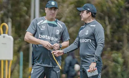 ¿Quién es Luis Pérez, el otro entrenador mexicano que fue campeón con Efraín Juárez?