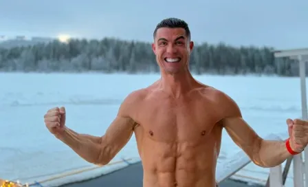 Cristiano Ronaldo presume forma física durante festejos de Navidad