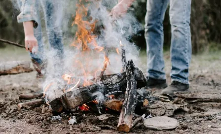 Llaman a ciudadanos a evitar encender fogatas y quemar pirotecnia