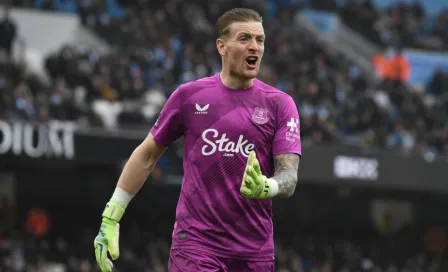 Los gestos de Jordan Pickford para atajarle un penalti a Erling Haaland