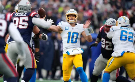 Con paliza ante Patriots, Chargers amarra boleto a playoffs en histórica tarde para Justin Herbert