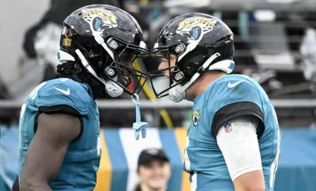 Jaguars vencen a los Titans 20-13 completando una rara barrida en la serie