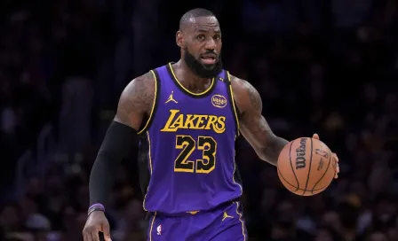 LeBron James supera récord de Michael Jordan en la NBA