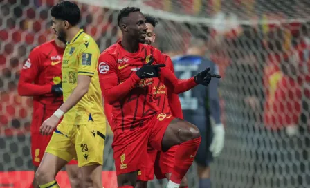 Julián Quiñones brilla en la goleada de Al-Qadisiya en la Copa de Arabia