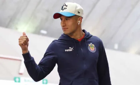 ¡Oficial! Carlos Cisneros deja Chivas y será refuerzo de León