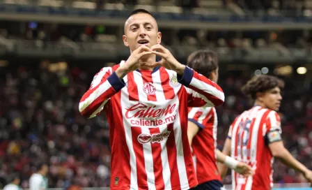 Chivas inicia con victoria el Clausura 2025 tras imponerse ante Santos 