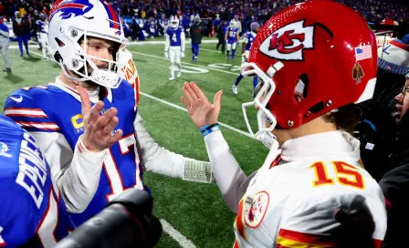 Patrick Mahomes y Josh Allen compartieron momento previo al partido de Final de Conferencia