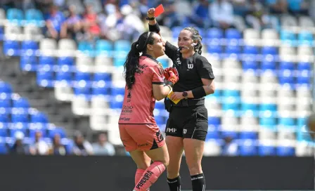 Gaby Machuca sale entre lágrimas durante la aplastante victoria de Cruz Azul a Puebla