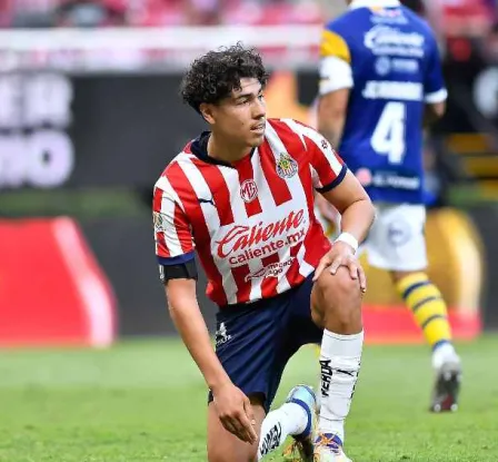 ¿Cómo le ha ido a los futbolistas mexicanos que regresan de Europa para jugar con Chivas?