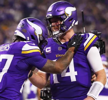 Minnesota vence a los Packers y peleará por el sembrado 1 en la NFC