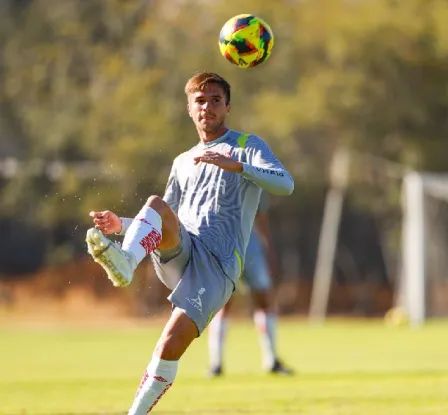 Necaxa en pretemporada vence a Gallos