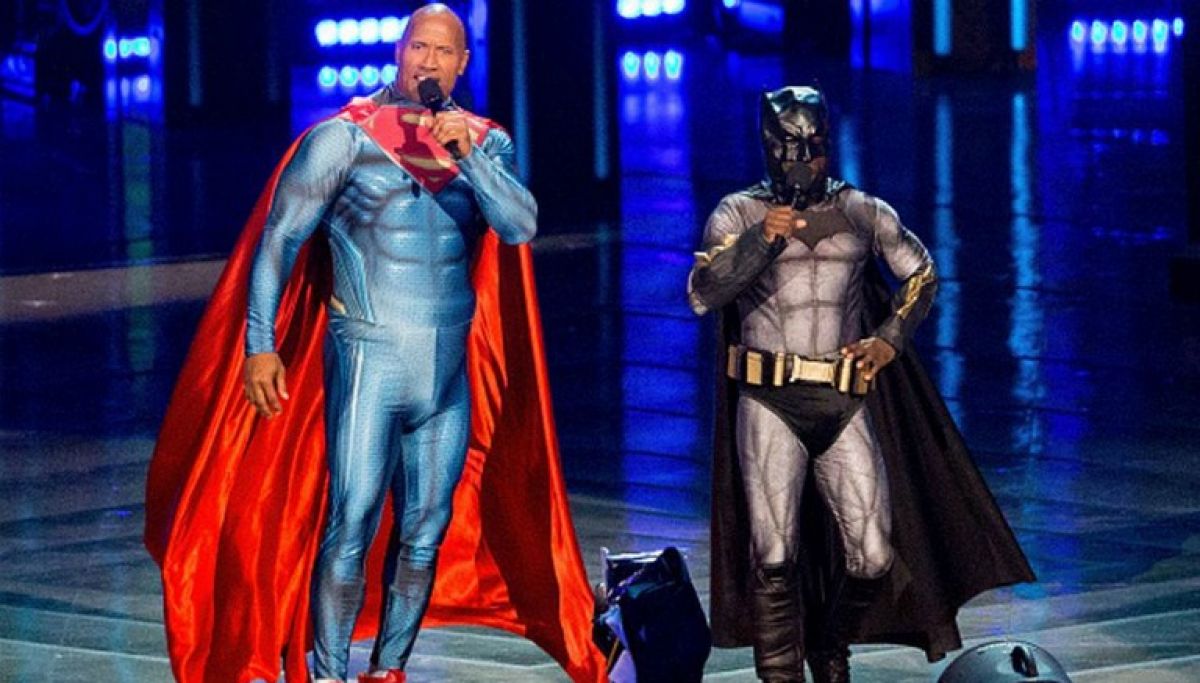 The Rock, disfrazado de Superman en MTV Movie Awards