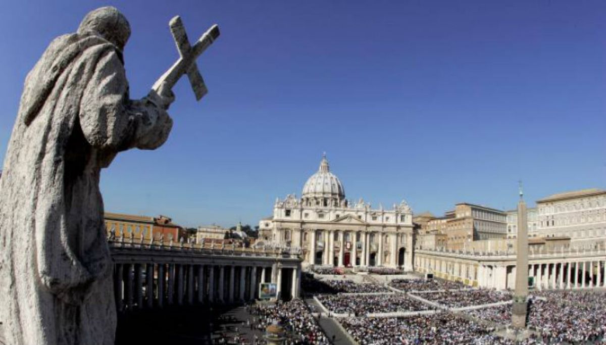 Autoridades italianas descubren orgías gay en el Vaticano