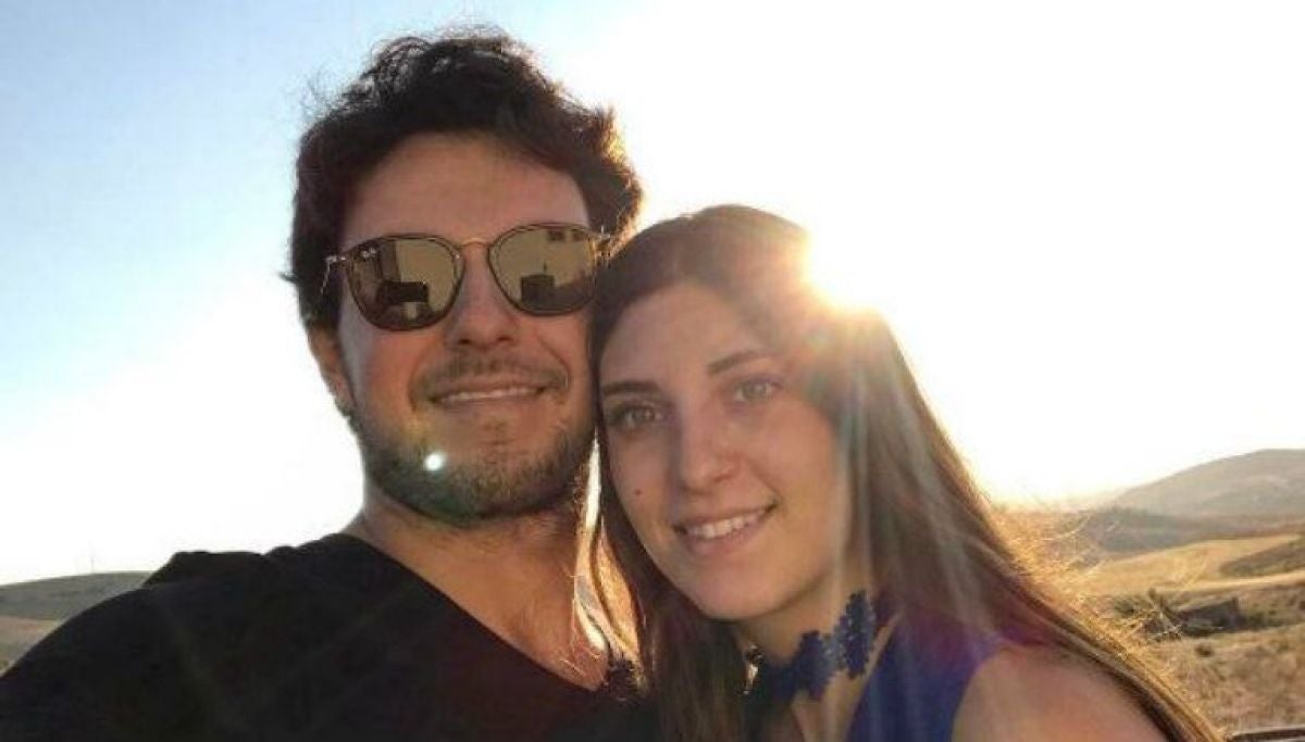 Novia De Checo Perez Presume Anillo De Compromiso