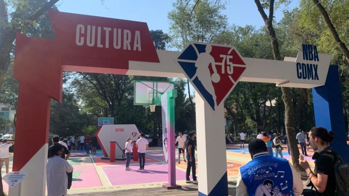 CDMX inauguró canchas remodeladas en el Parque Arboledas con temática de NBA