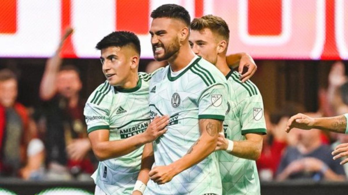 Atlanta defender Juan Jose Sanchez Purata reacts after a second-half  News Photo - Getty Images