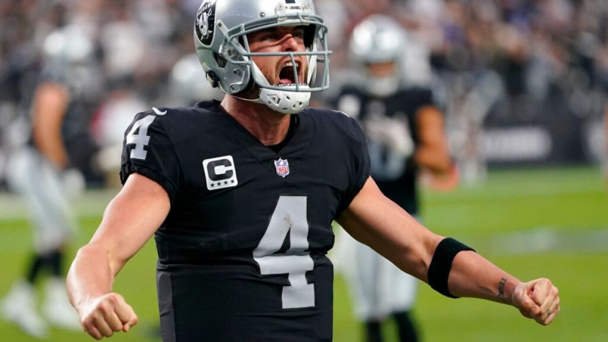 Carr-Adams connection rallies Raiders past Chargers 27-20 NFL