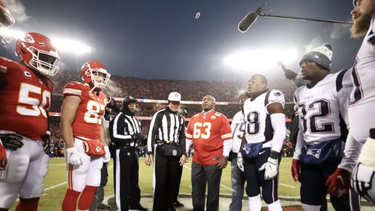 Los organizadores del Super Bowl dicen que el juego se queda en