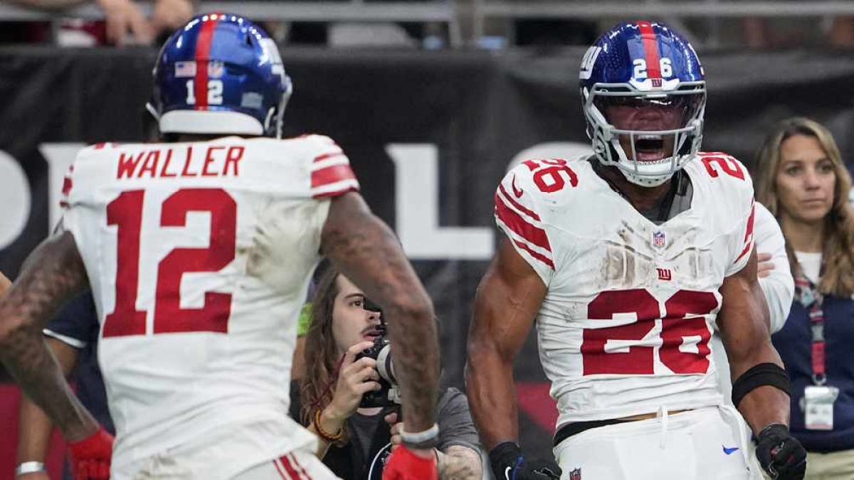 Los 49ers continúan con paso perfecto y exhiben amargura de los Giants