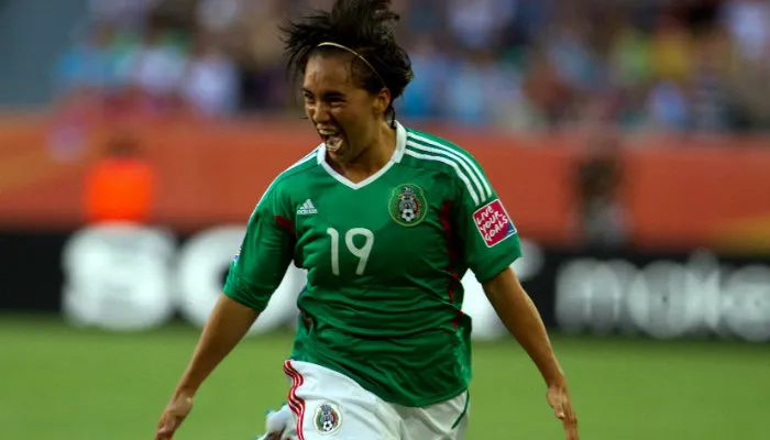 MEXSPORT Mónica Ocampo celebrando su gol ante Inglaterra