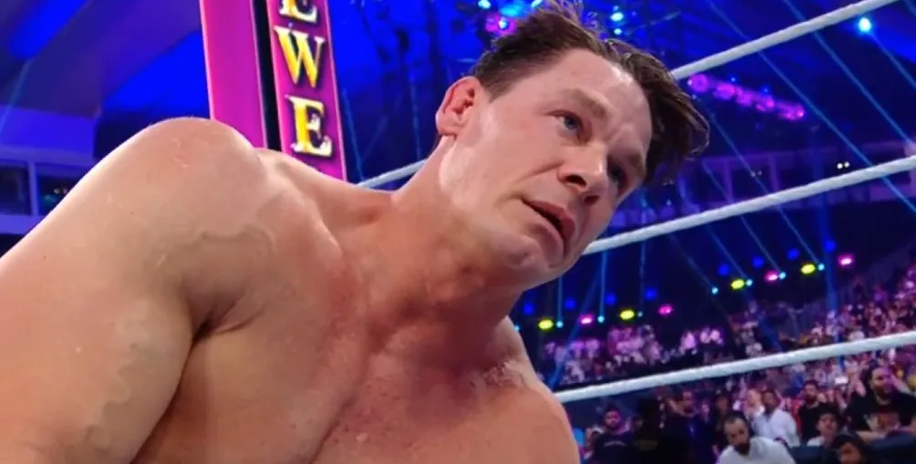 WWE John Cena cayó en Arabia Saudí