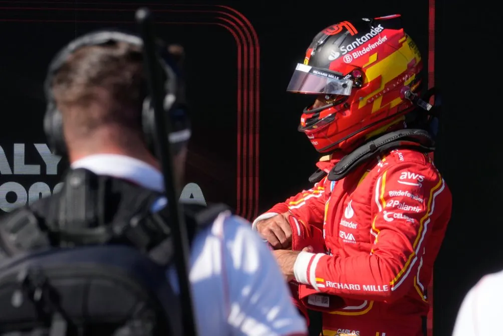 AP Sainz en el Autódromo Enzo e Dino Ferrari