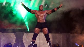 Lashley hace su entrada en Impact