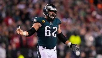 Super Bowl LVII  posible último partido de Jason Kelce , el jugador ha considerado su retiro de la NFL