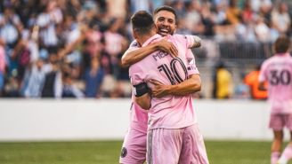 Messi y Jordi Alba celebrando el gol 