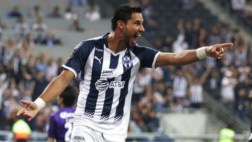 Jorge BenÃ­tez festeja un gol con Rayados