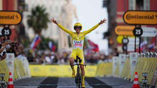 Tadej Pogacar se proclama campeón del Tour de Francia por tercera vez en su carrera