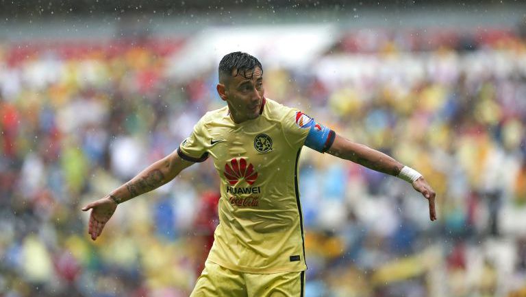 Sambueza, en un partido con el América