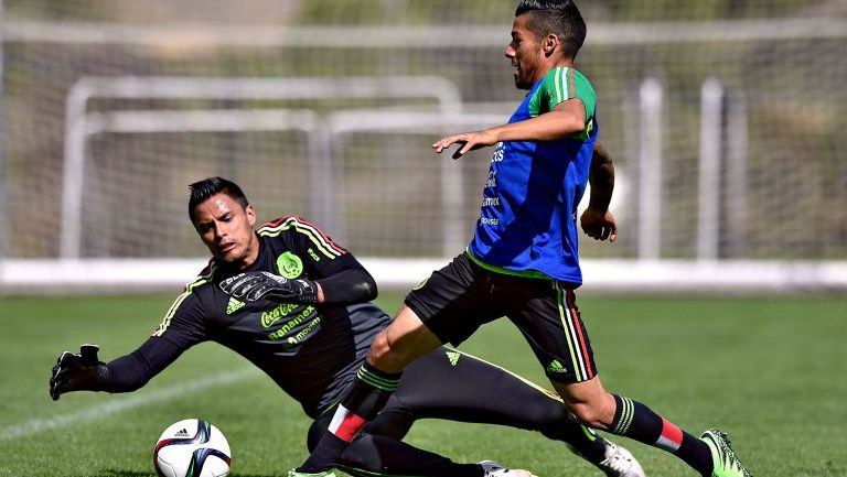 Alfredo Talavera y Aquino en un entrenamiento del Tri