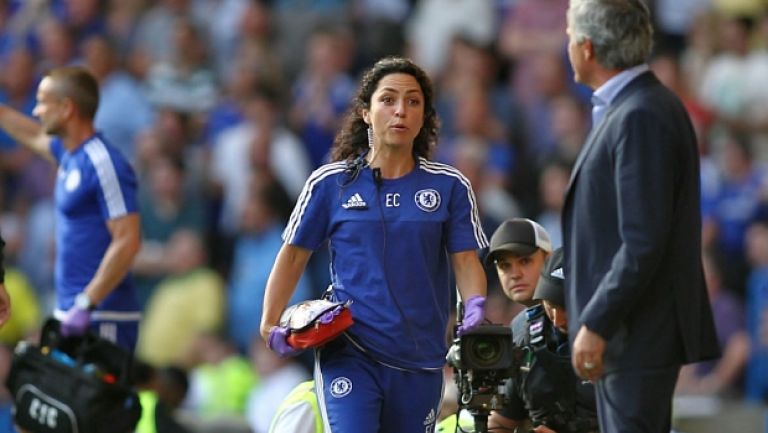 Carneiro intercambia impresiones con Mourinho