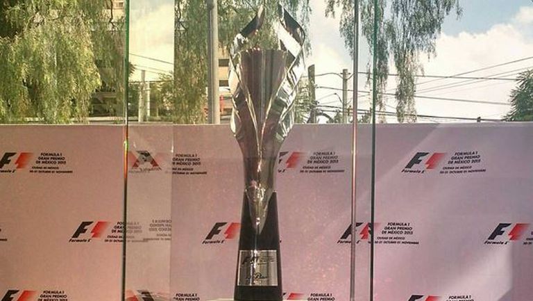 Así luce el trofeo para el Gran Premio de México